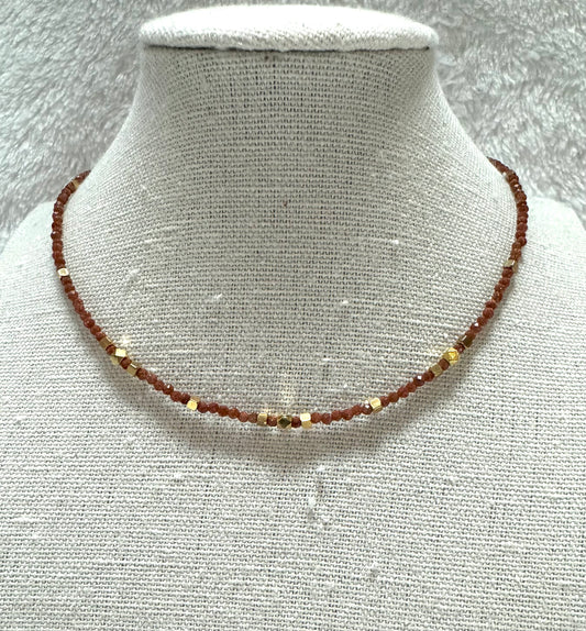 Ras de cou Sandstone